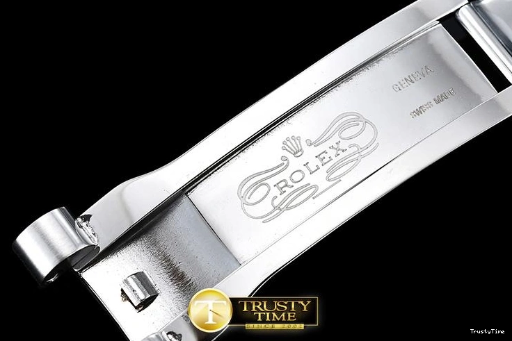 1211 Seasonal RDD0207E – DayDate 675